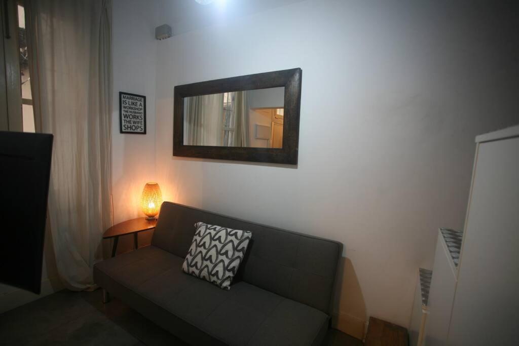 Coqueto Estudio En Malasana Madrid Exterior photo